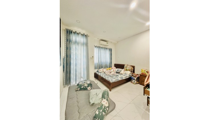 Bán nhà riêng 5PN, 3WC, 74m2, 5,6 tỷ tại Dương Bá Trạc, p1, Q8, HCM